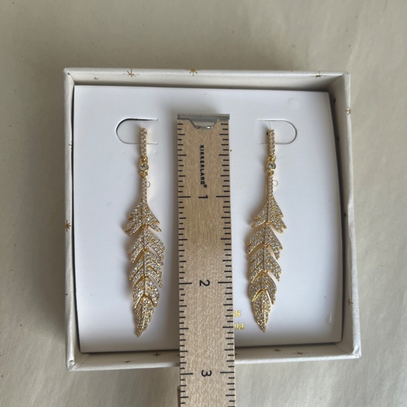 Eye Candy LA The Luxe Collection Leaf Drop Gold Cocktail Cubic Zirconia Earrings - Picture 5 of 5